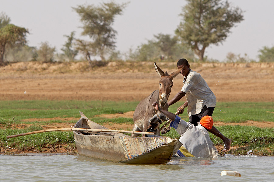 99   Life on the Niger